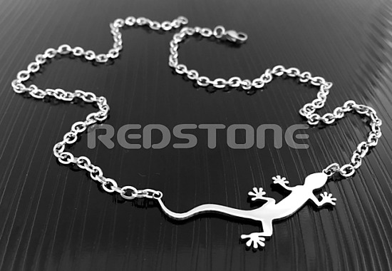 Oceľový náhrdelník s jaštericou